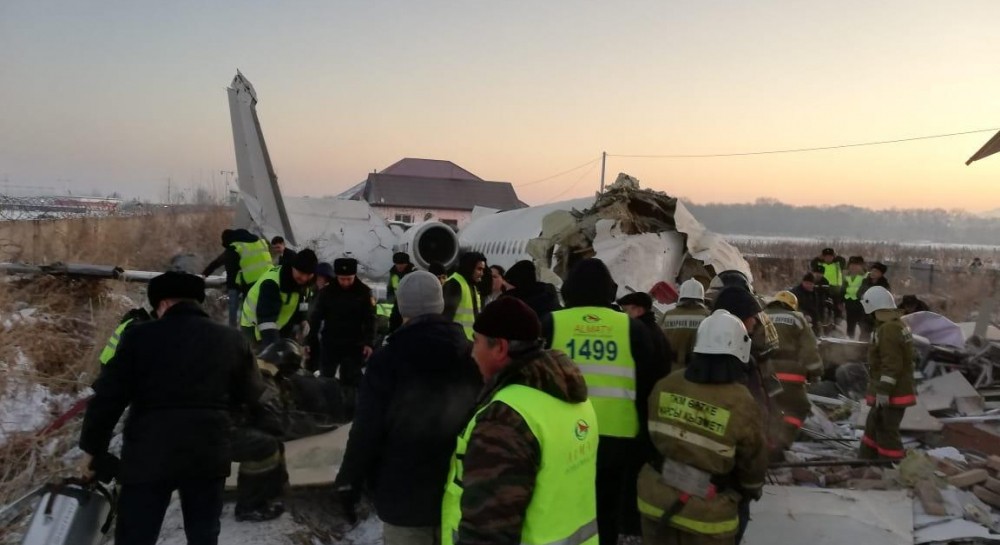 Падение самолета в крыму сегодня. Bek Air Flight 2100. Авиакатастрофа 1996 года Хассия. Авиакатастрофа 22 декабря.